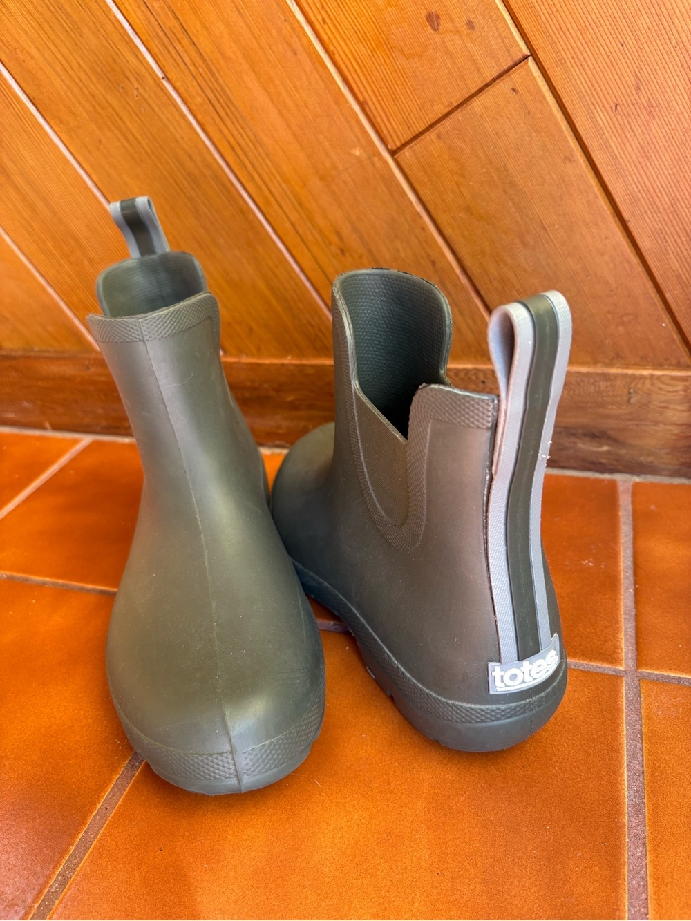 Totes Olive Green Waterproof Rain Boots